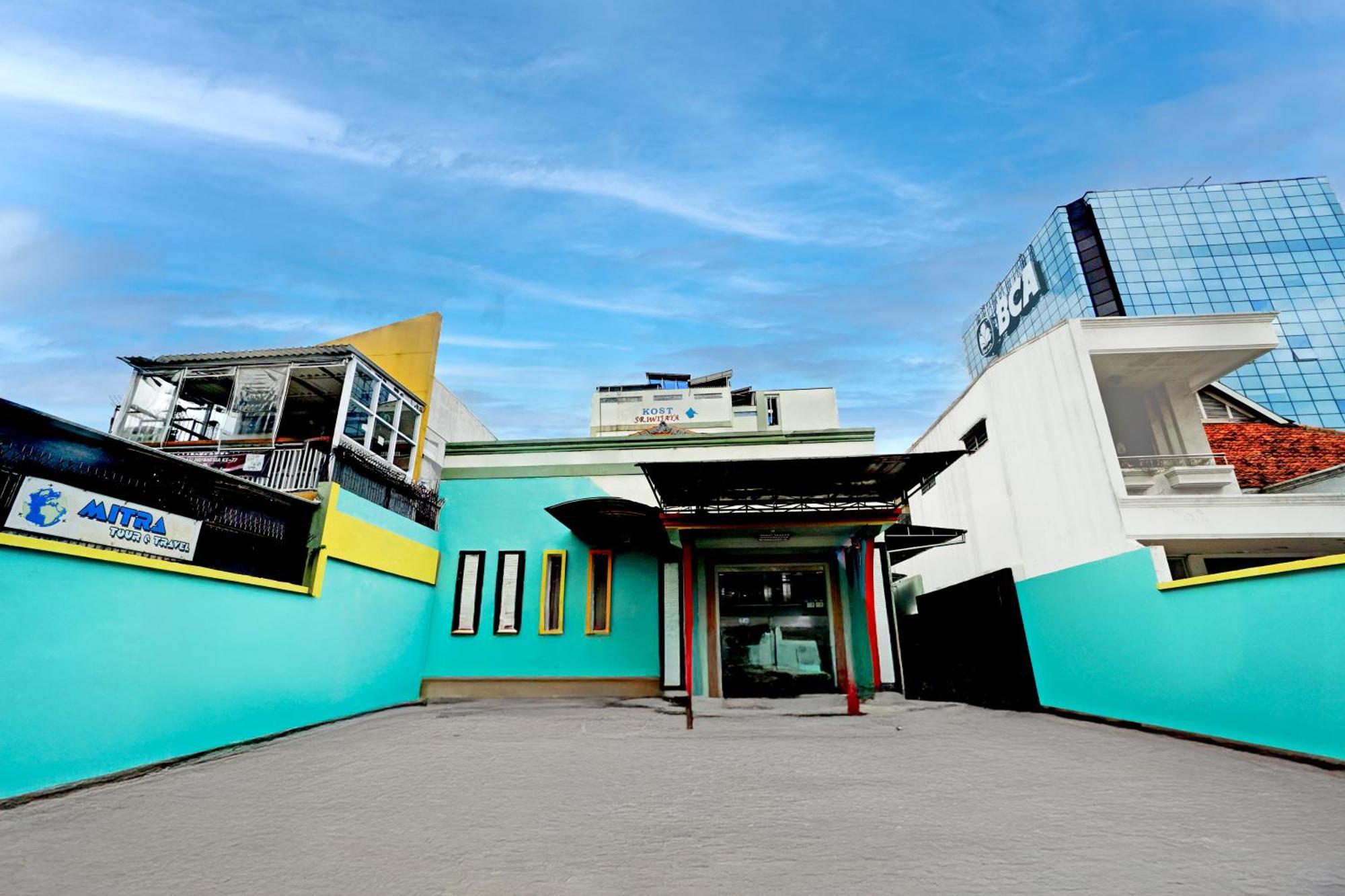 Hotel O Tegalsari Near Tunjungan Plaza Surabaya Luaran gambar